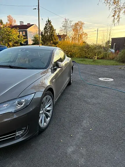 Tesla Model S 2017 photo 5