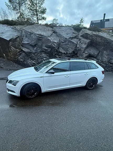 Skoda Superb 2017 photo 3