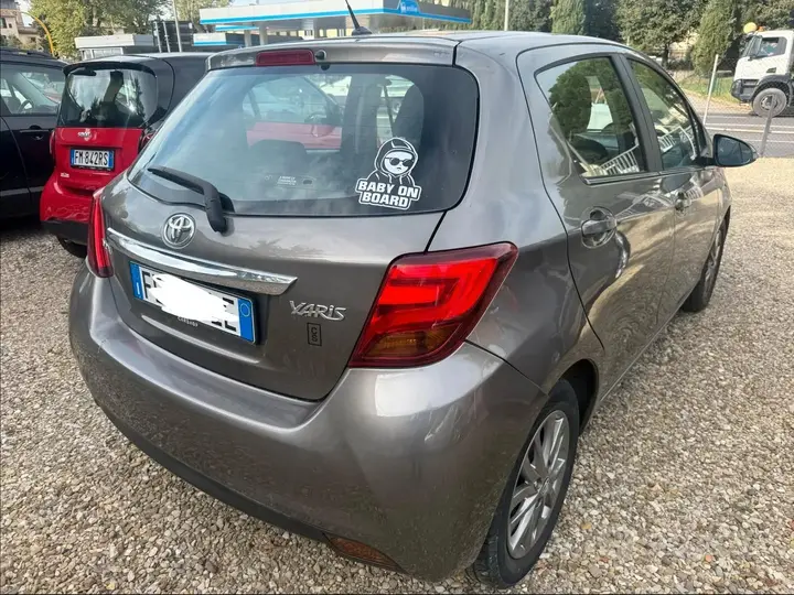 Toyota Yaris 2016 photo 3