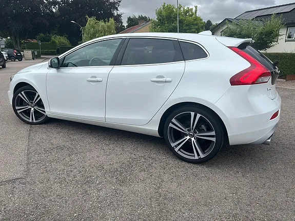Volvo V40 2016 photo 3