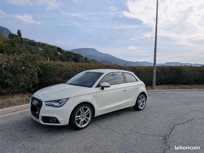 Audi A1 2012 photo 2