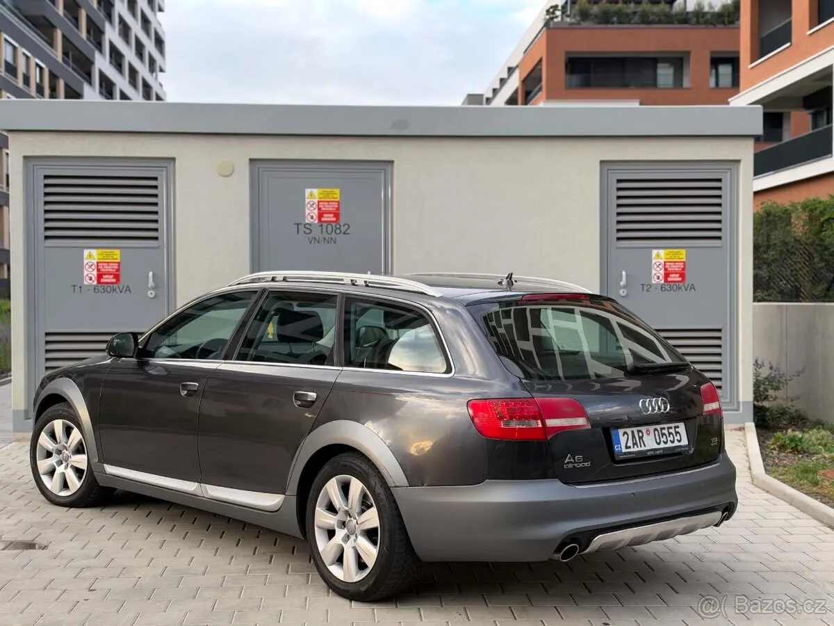 Audi A6 Allroad 2011 photo 2