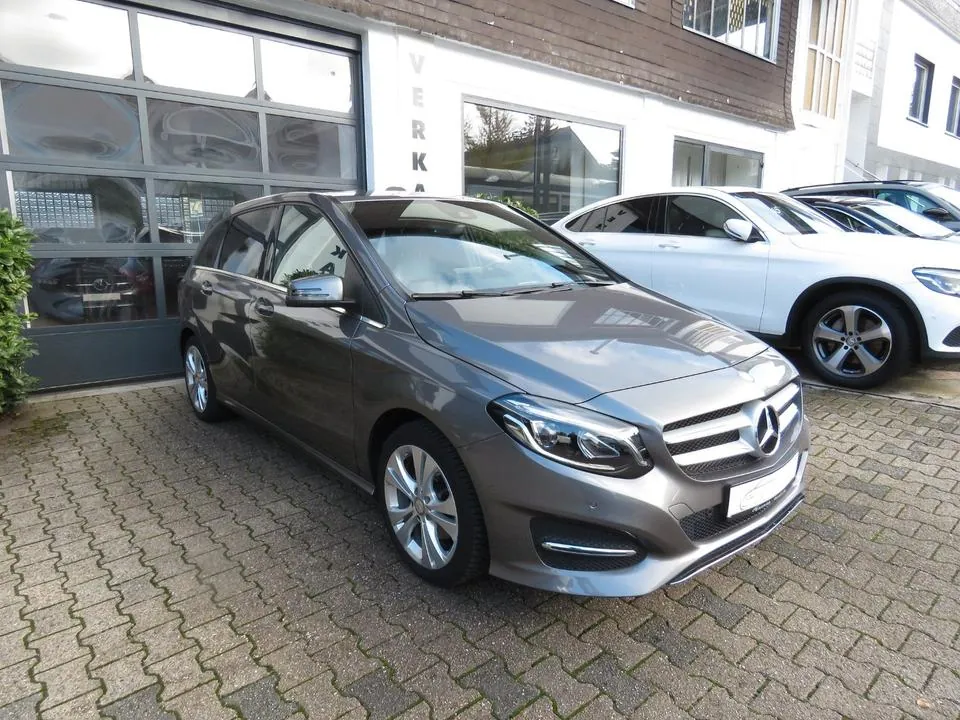 Mercedes-Benz B 200