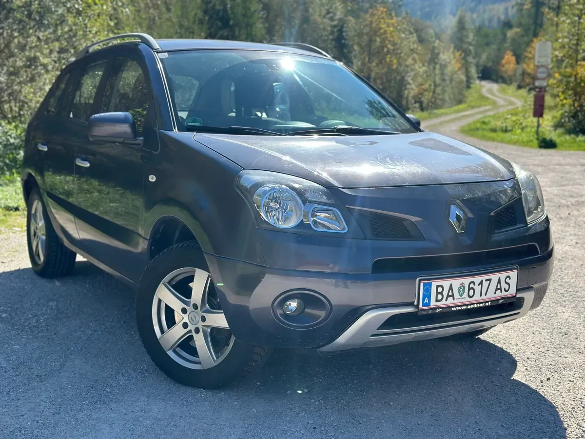 Renault Koleos 2010 photo 2