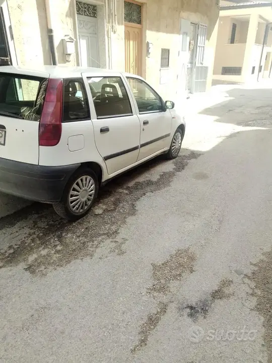 Fiat Punto 1998 photo 2