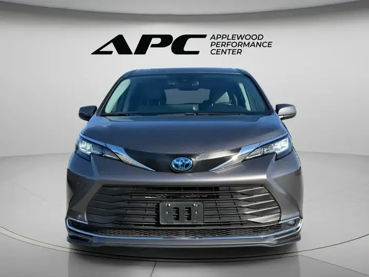 Toyota Sienna 2021 photo 3