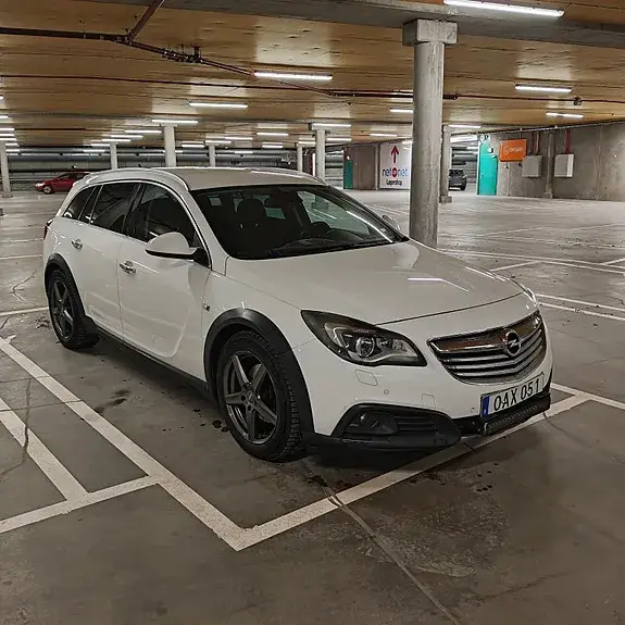 Opel Insignia Country Tourer 2014 photo 2