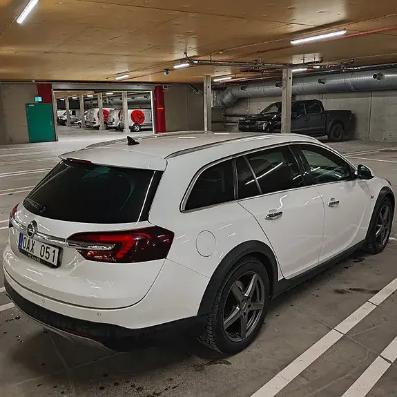 Opel Insignia Country Tourer 2014 photo 3