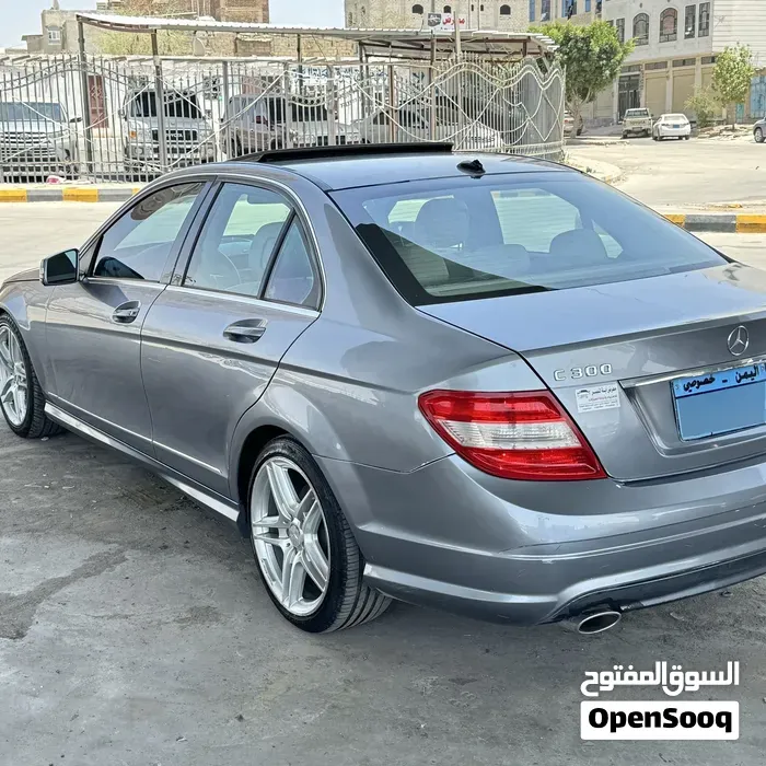 Mercedes-Benz C-Class 2011 photo 3