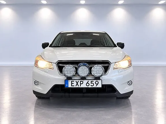 Subaru Xv 2014 photo 2