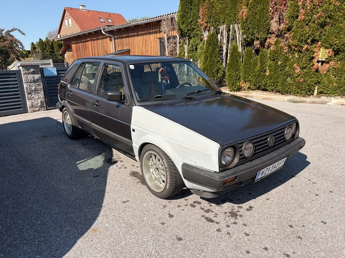 Volkswagen Golf 1989 photo 2