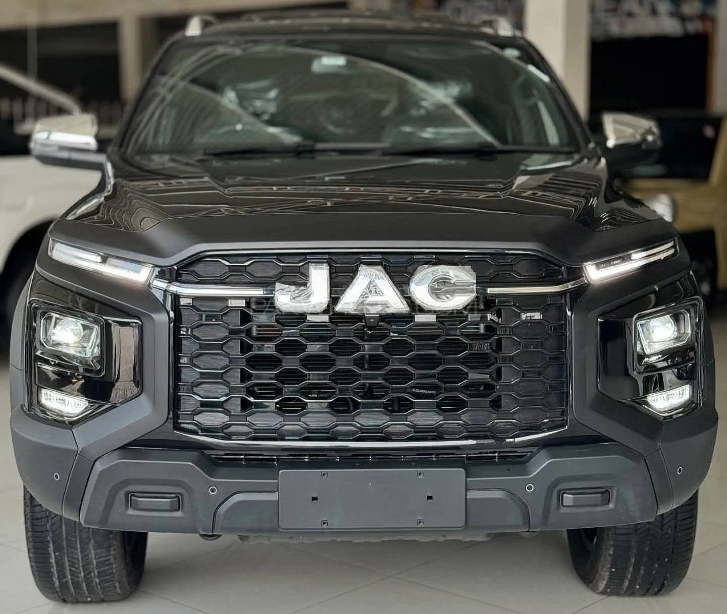 JAC T9