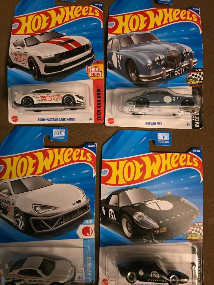 Hot Wheels Jaguar Mk1, Subaru Brz, Ford Mustang Dark Horse, Porsche 904 Carrera Gts