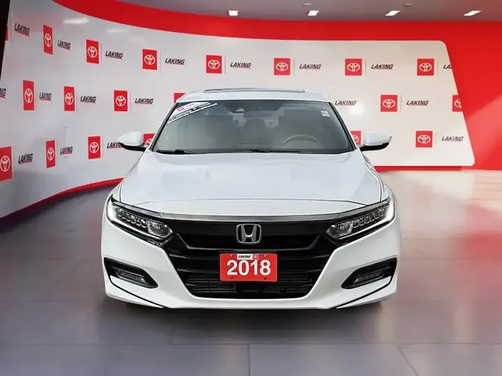 Honda Accord 2018 photo 2