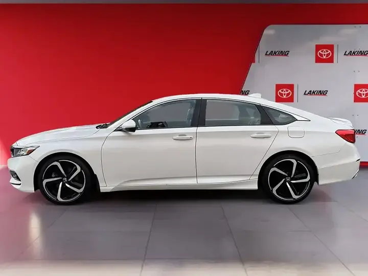 Honda Accord 2018 photo 3