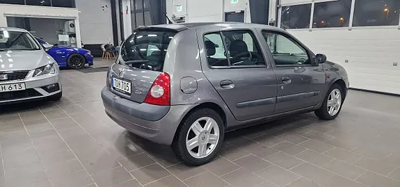 Renault Clio 2002 photo 5