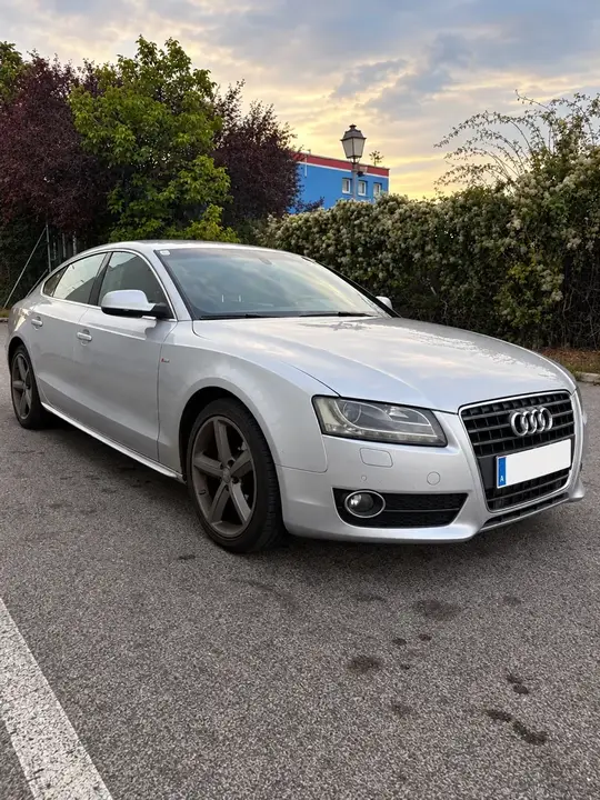 Audi A5 2011 photo 2