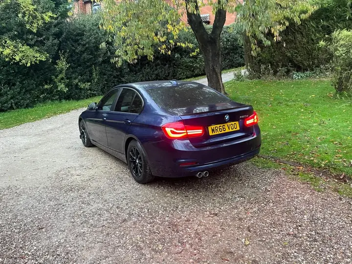 BMW 3 Series 2016 photo 2