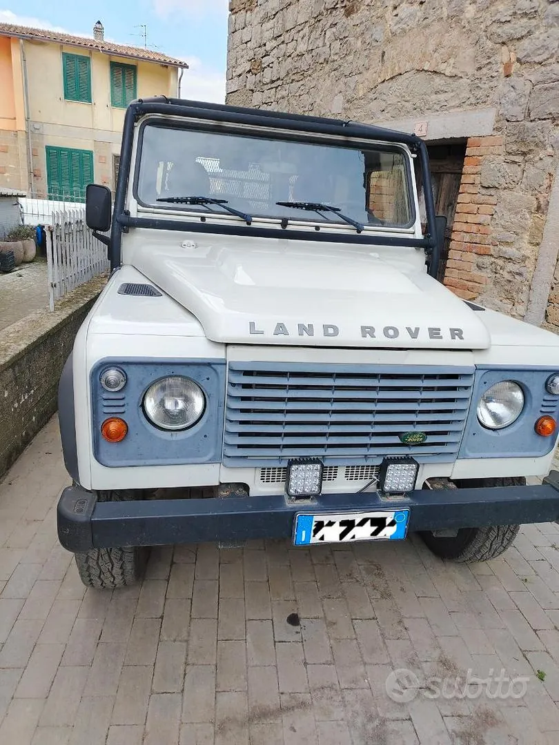 Land Rover Defender 2007 photo 2