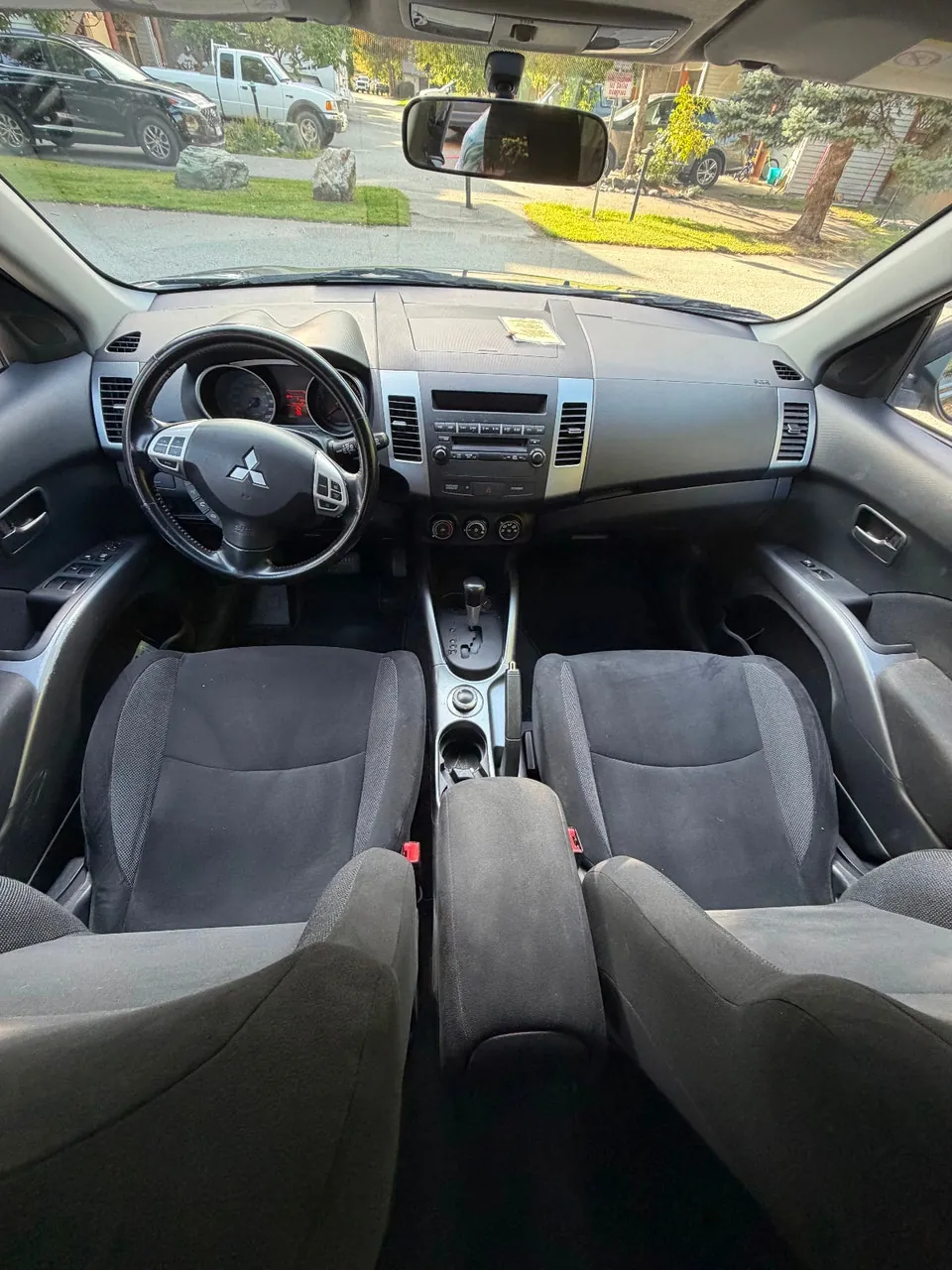 Mitsubishi Outlander 2008 photo 2