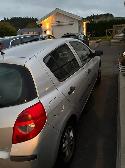Renault Clio 2006 photo 4