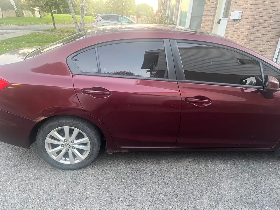 Honda Civic 2012 photo 2