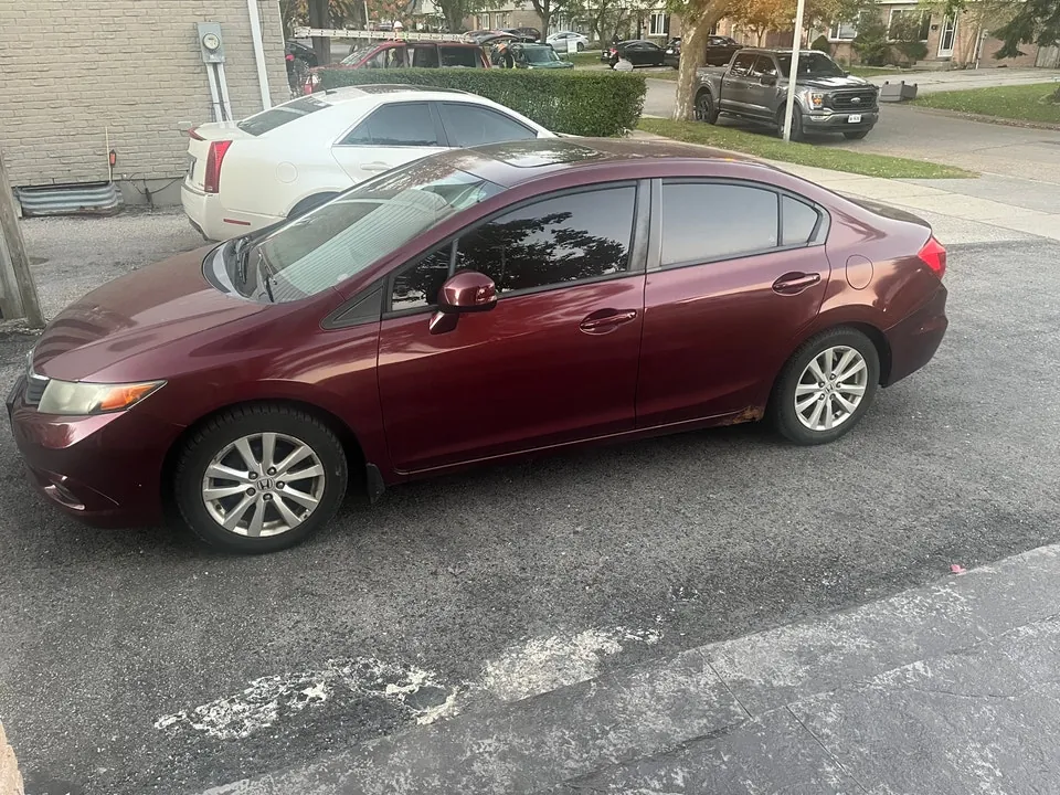 Honda Civic 2012 photo 3