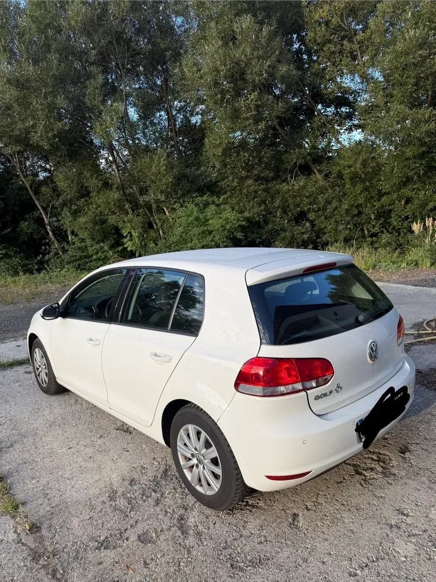 Volkswagen Golf 2012 photo 2