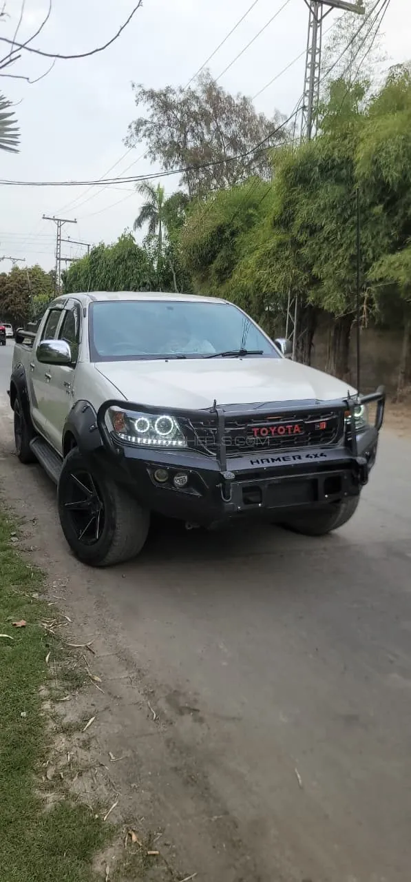 Toyota Hilux