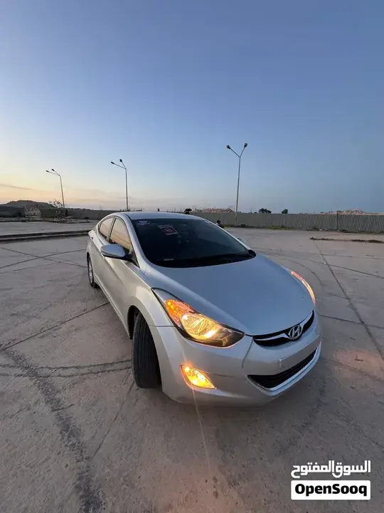 Hyundai Avante 2013 photo 4
