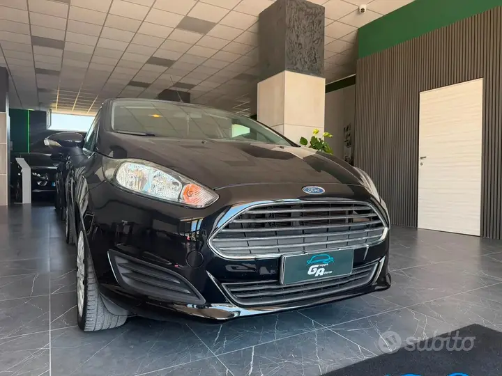 Ford Fiesta 2015 photo 2