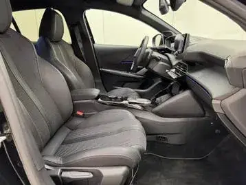 Peugeot 208 2025 photo 3