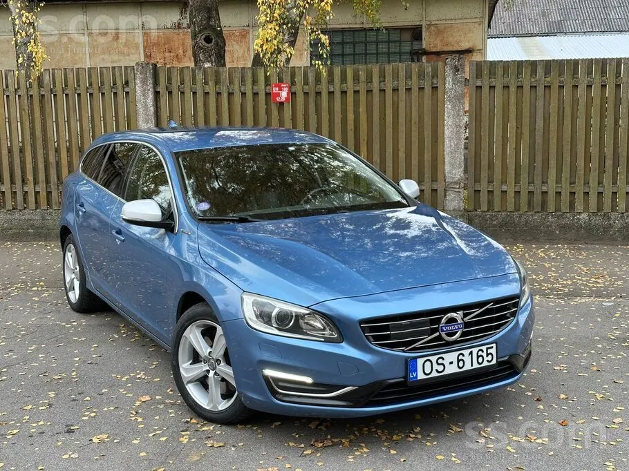 Volvo V60 2015 photo 2