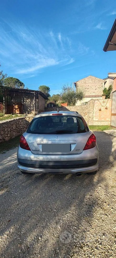 Peugeot 207 2008 photo 4