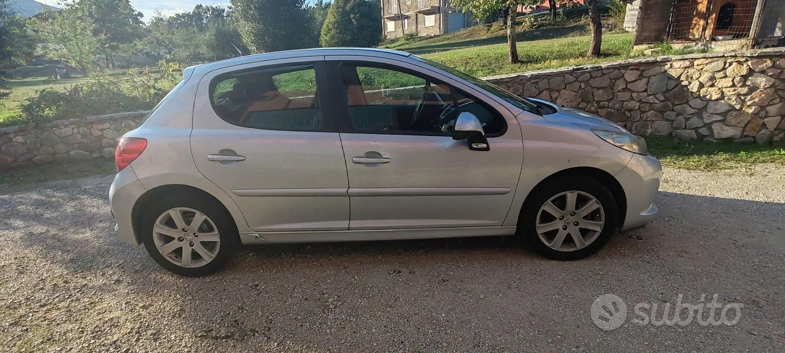 Peugeot 207