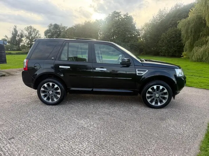 Land Rover Freelander 2 2010 photo 3