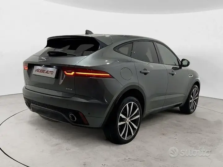 Jaguar E-Pace 2019 photo 4