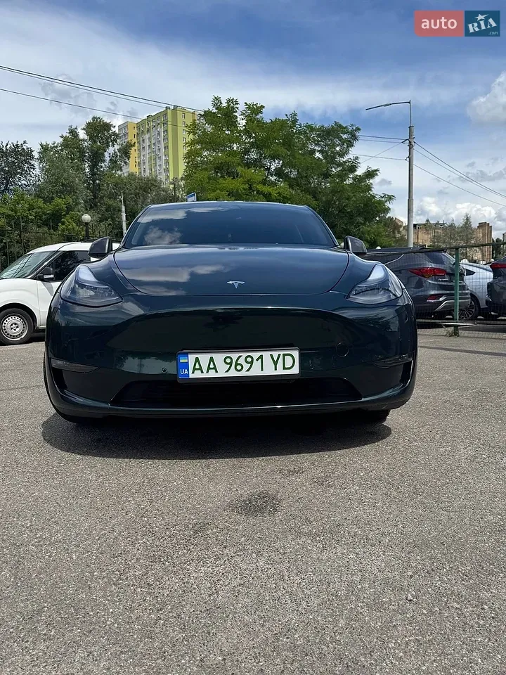 Tesla Model Y 2022 photo 2