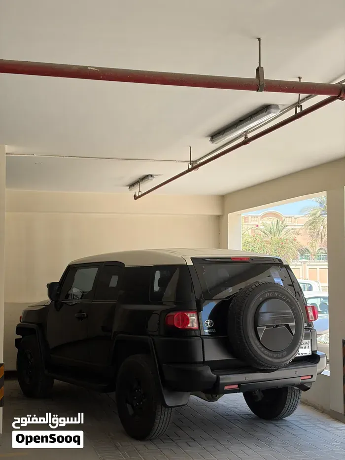 Toyota Fj 2010 photo 2