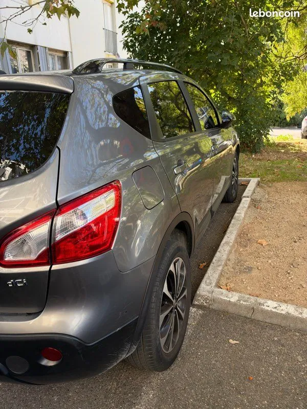 Nissan Qashqai 2013 photo 2