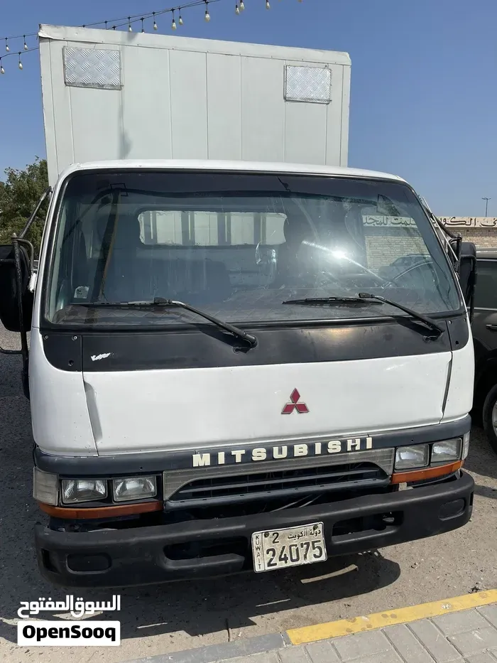 Mitsubishi Canter 2004 photo 5
