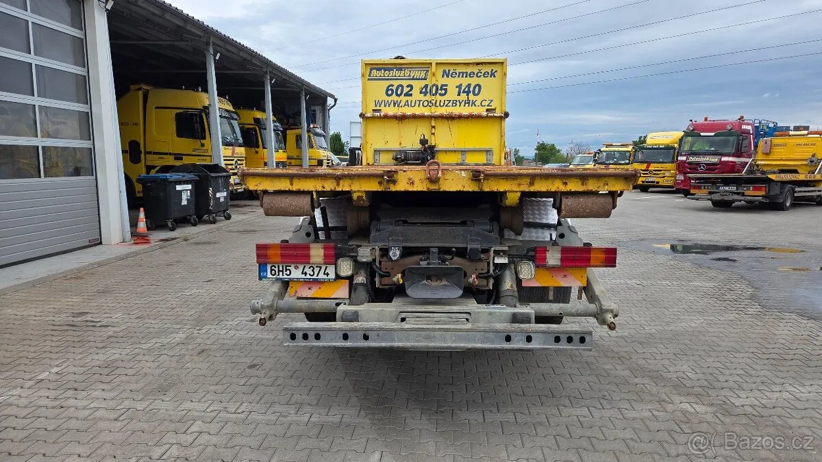 Mercedes-Benz Actros 2000 photo 4