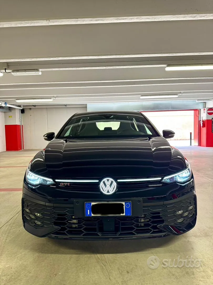 Volkswagen Golf 2025 photo 2