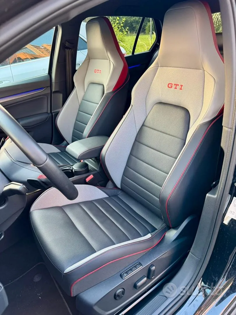 Volkswagen Golf 2025 photo 5