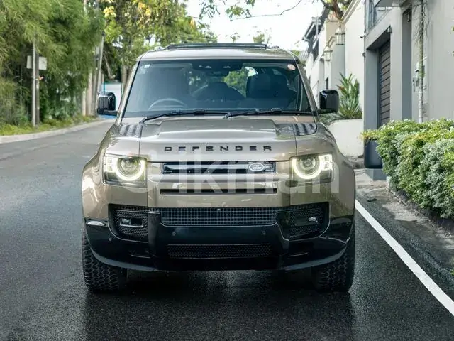 Land Rover Defender 2023 photo 2