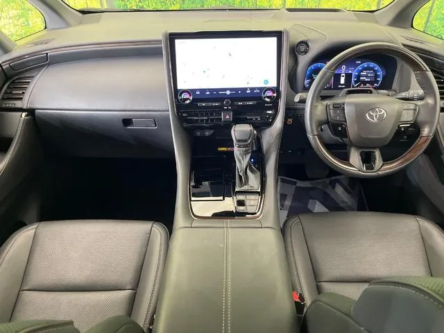 Toyota Alfaard Z 2025 photo 2