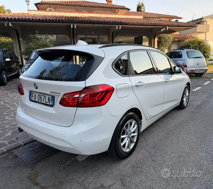 BMW 218 Active Tourer 2015 photo 2