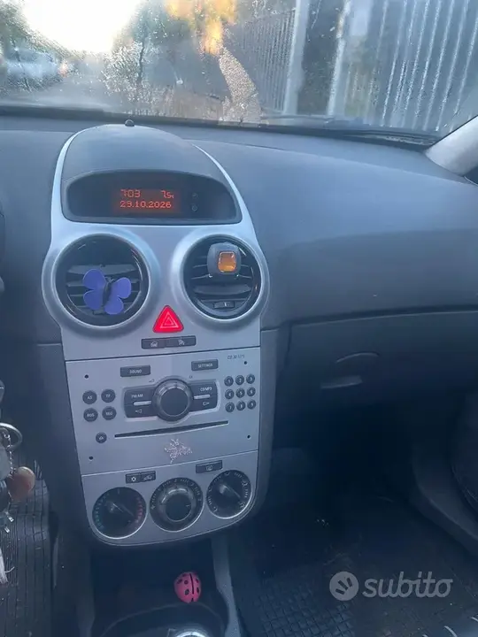 Opel Corsa 2009 photo 2