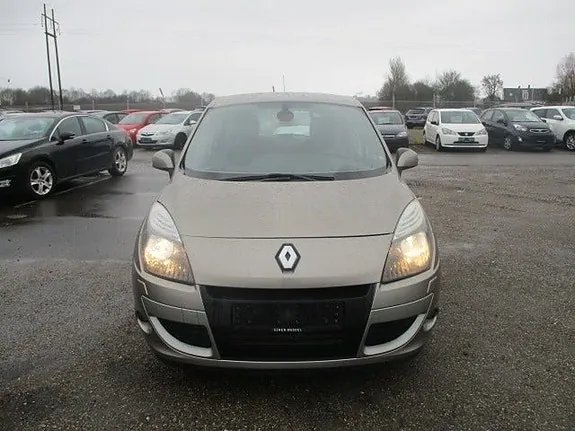 Renault Scenic Iii 2011 photo 2