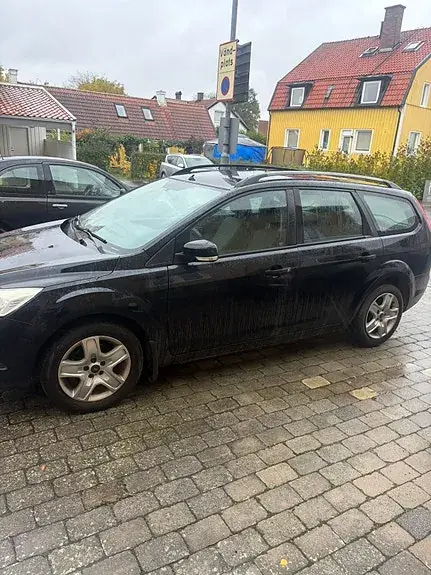 Ford Focus 2011 photo 2